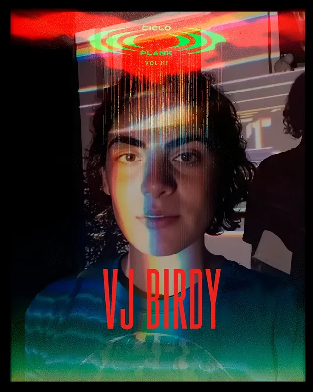 Ana Paula Castroviejo Vaca operando consola de luces